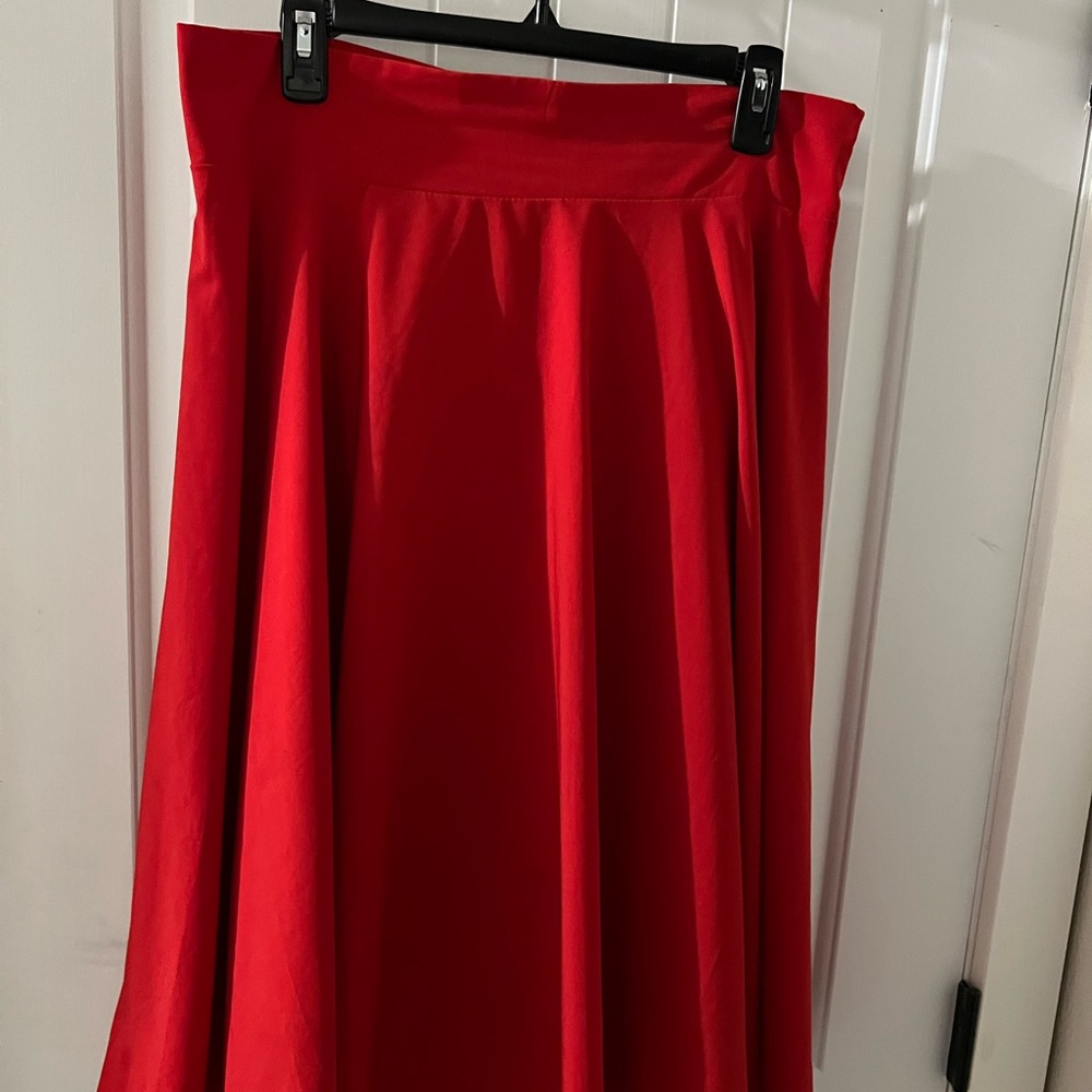 Twirly red skirt! Totally obsessed with!!